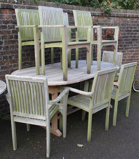 Teak garden table & 8 chairs